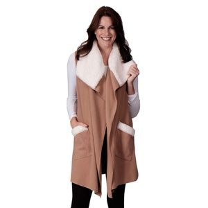 Le Moda Women’s Sherpa Trimmed Fleece Vest
